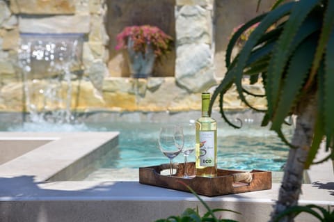 Day, Natural landscape, Pool view, Swimming pool