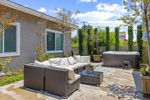 Central Location Family Size Home House in Rosemead