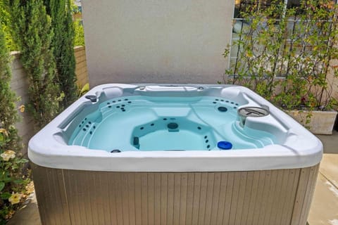 Central Location Family Size Home House in Rosemead