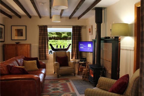 Communal lounge/ TV room, TV and multimedia, Living room, Seating area, Evening entertainment
