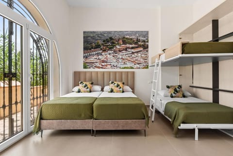 Property building, Bed, Photo of the whole room, Bedroom