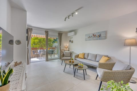 Balcony/Terrace, Living room