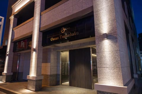 Property building, Facade/entrance, Night