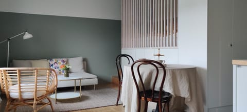 Bed, Living room, Seating area