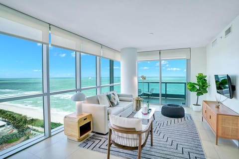 Living room, Sea view