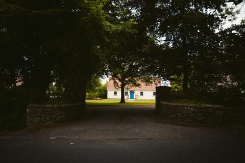 Longford Holiday Yellow Star Self-Catering Cottage House in Longford