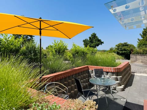 Spring, Garden, Balcony/Terrace, Garden view