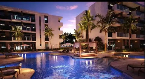 Night, Evening entertainment, Pool view