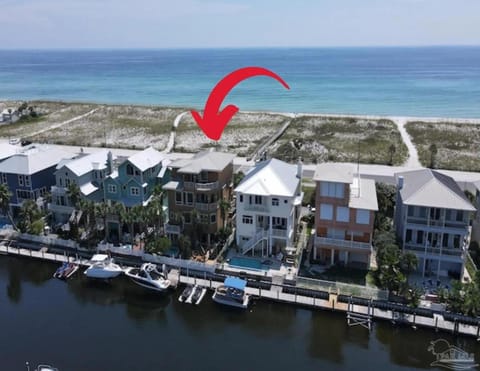 Tequila Sunrise House in Pensacola Beach