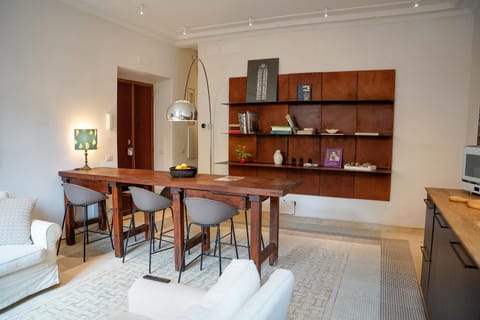 Living room, Seating area, Dining area