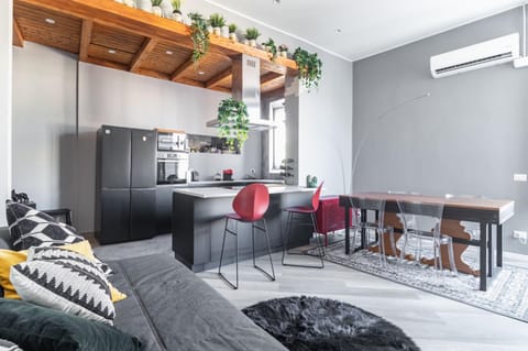 Kitchen or kitchenette, Living room