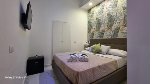 TV and multimedia, Bedroom, wardrobe