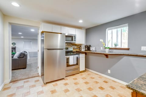 9 Mi to Dtwn Denver Aurora Vacation Rental Apartment in Aurora