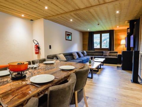 Grand chalet 7 pièces, 15 pers, sauna, jacuzzi à Châtel - FR-1-676-38 Apartment in Châtel