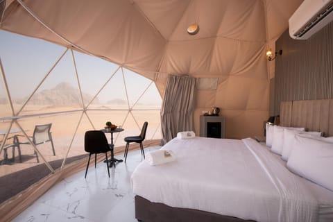 Bed, Bedroom, Mountain view, towels, air conditioner