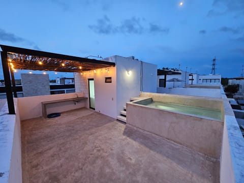 Balcony/Terrace, Swimming pool