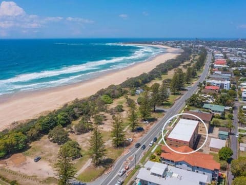 Nearby landmark, Day, Neighbourhood, Natural landscape, Bird's eye view, Beach, City view, Sea view, Street view, Location