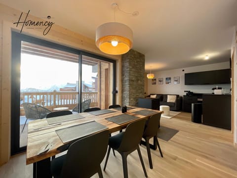 Dining area, kitchen