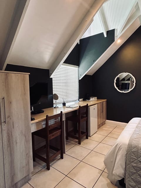 TV and multimedia, Kitchen or kitchenette