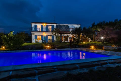 Property building, BBQ facilities, Garden, Balcony/Terrace, Garden view, Mountain view, Pool view, Inner courtyard view