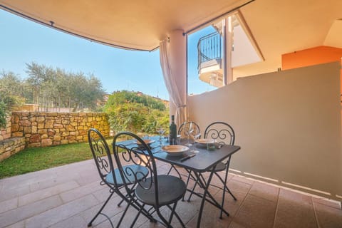 Balcony/Terrace, Garden view