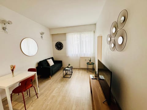 Les Appartements de l'Hippodrome Apartment in Lille