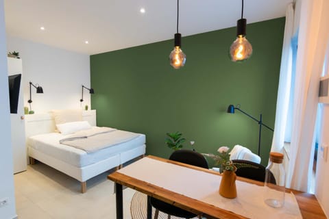 Patio, Patio, Bed, TV and multimedia, Photo of the whole room, Seating area, Hiking, Pets, Pets, Inner courtyard view, furniture, heating, internet, pet friendly, soundproof, towels, towels