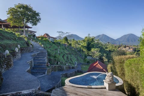 Day, Natural landscape, Garden, Garden view, Mountain view, Pool view, Area and facilities, Swimming pool