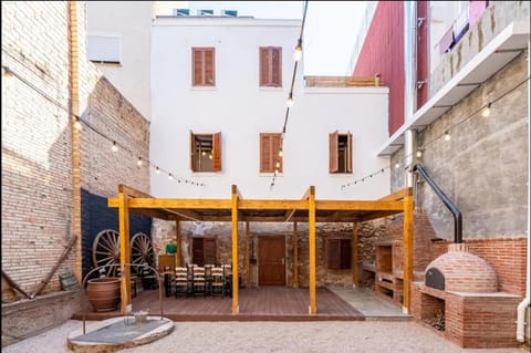 Property building, Inner courtyard view