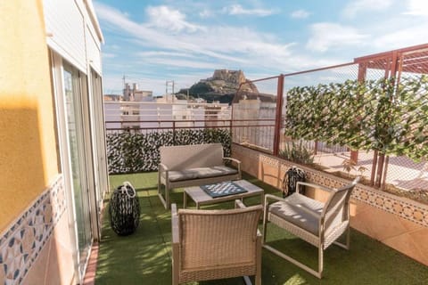 Precioso Ático en pleno centro de Alicante Apartment in Alicante