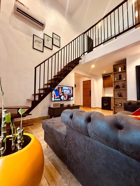 Communal lounge/ TV room, TV and multimedia, Living room, Seating area