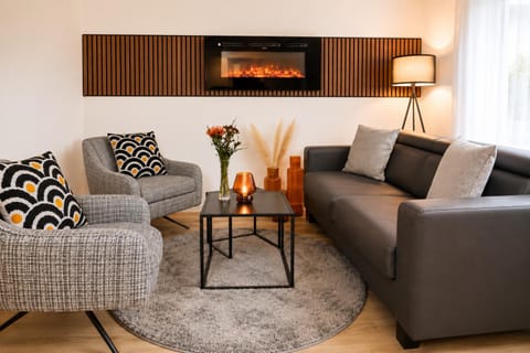 Living room, Seating area, fireplace