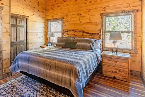 The Preserve Mountain Getaway Cabin Cabin in Aquone