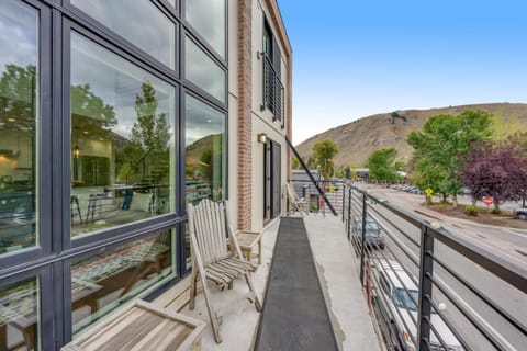 Downtown Delight Apartment in Jackson