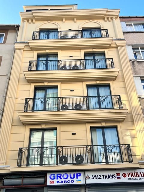 Property building, Day