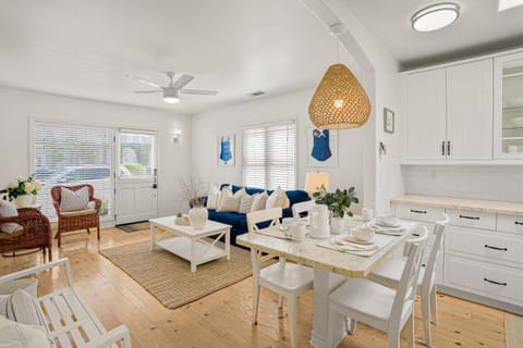 Newport Beach Cottage A House in Balboa Peninsula