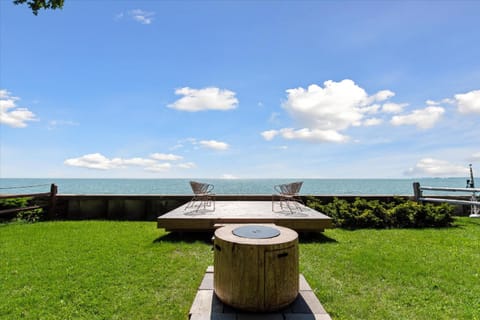 Balcony/Terrace, Lake view