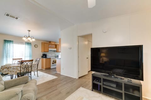 Weeki Wachee Home with Fire Pit 13 Mi to Ocean! House in Florida