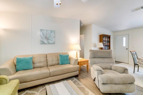 Weeki Wachee Home with Fire Pit 13 Mi to Ocean! House in Florida