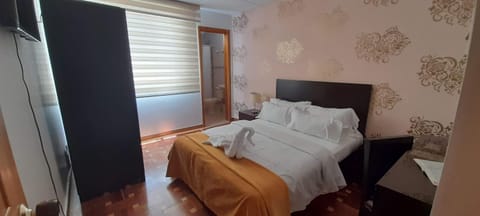 Bed, Bathroom, Bedroom