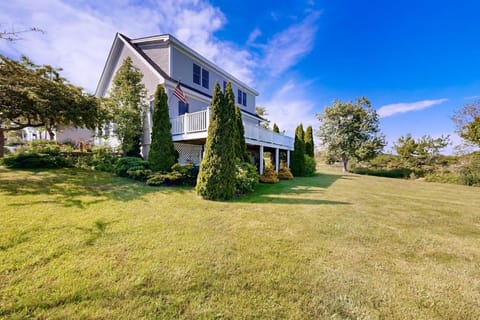 Property building, Day, Natural landscape, Garden view