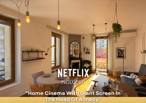 Communal lounge/ TV room, Living room, Lounge or bar, Seating area