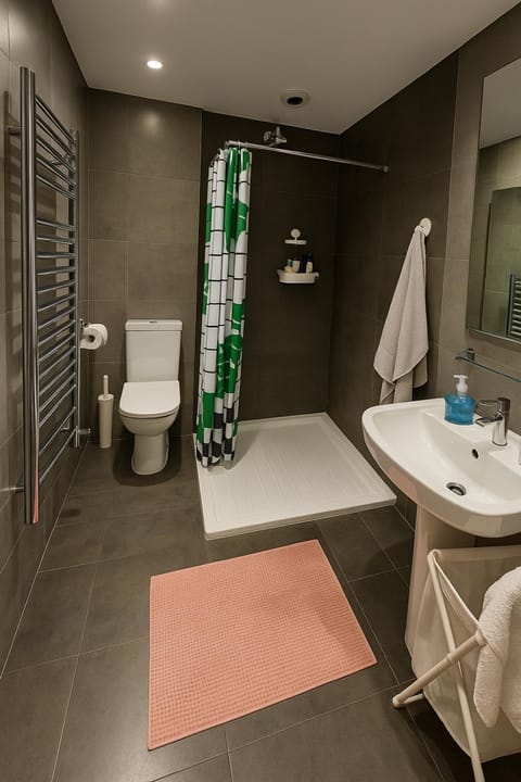 AMAZING OPEN PLAN LIVING Apartment in Prestwich