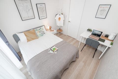 Bed, Photo of the whole room, Bedroom