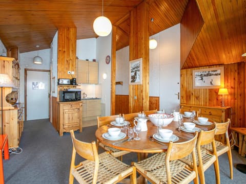 Spacieux appartement 8 pers avec WiFi, balcon et cuisine rénovée - FR-1-694-94 Apartment in Val dIsere