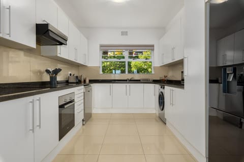 Doverhurst 101 Apartment in Sea Point