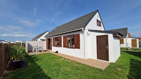 Property building, Garden, Garden