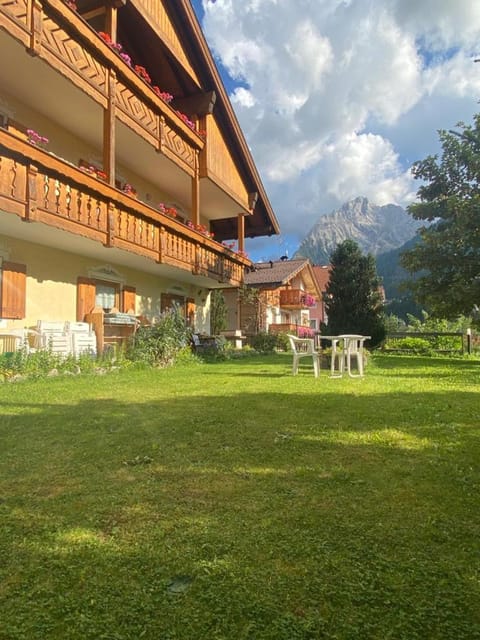 Appartamenti Césa Col De Pin Apartment in Canazei