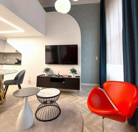 Communal lounge/ TV room, TV and multimedia, Living room, Evening entertainment
