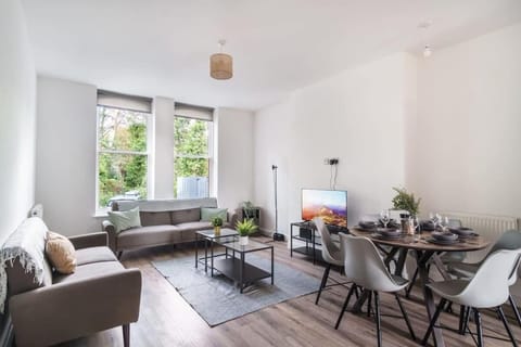 Spacious 3 Bed Apartment in Waterloo Liverpool Apartment in England